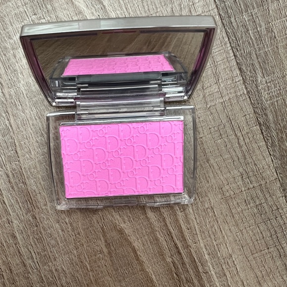 DIOR Rosy Glow Blush - Picture 4 of 4
